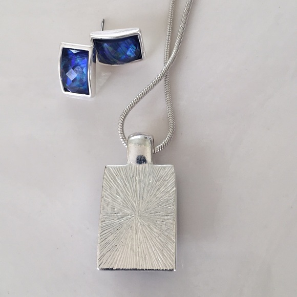 Pendent & Earring Set - Picture 6 of 7